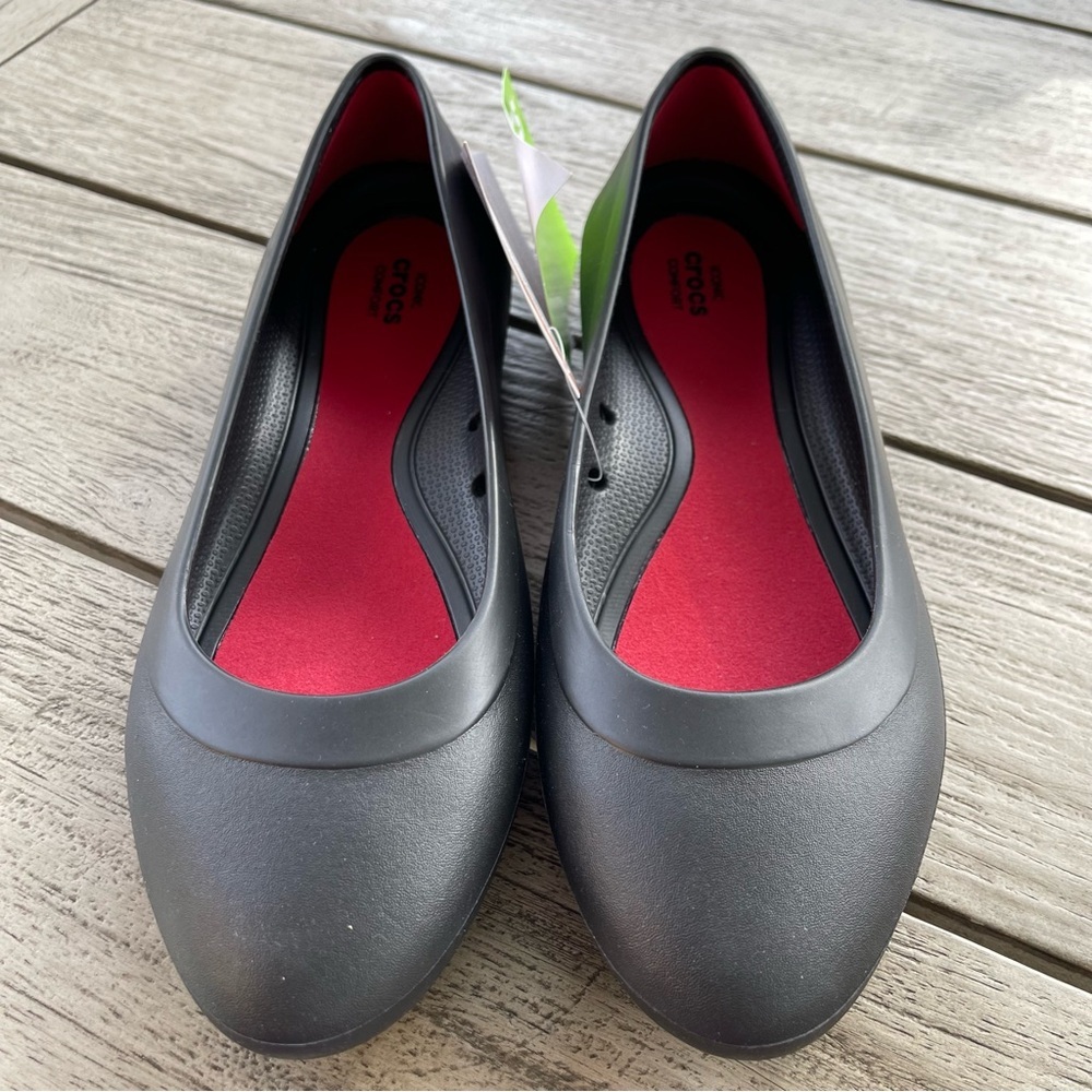 CROCS Black Lina Flats Womens Size 8 NWT
